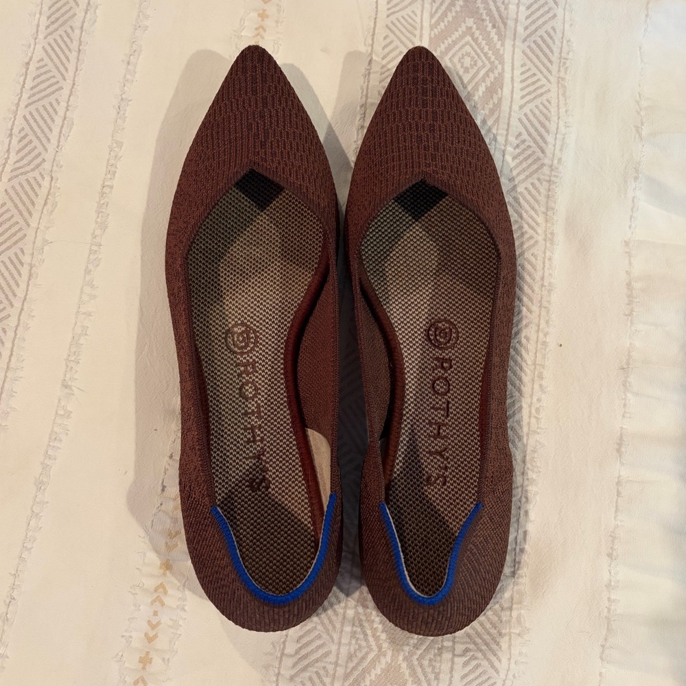 RETIRED PATTERN! Rothy’s Truffle Python Point flat (size 8.5)